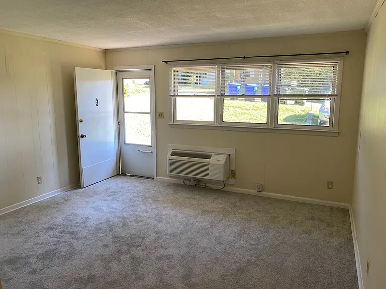 210-3 Purefoy Rd — Photo 3