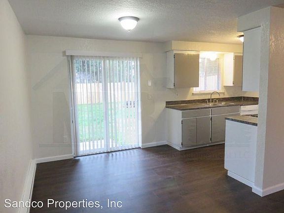 3rd image of 402 192nd St E #B