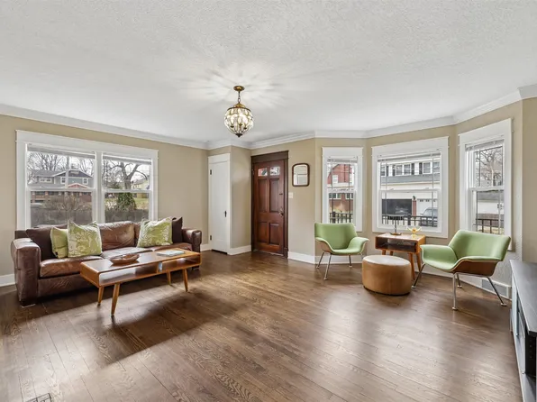 1407 41st Pl, Des Moines, IA 50311