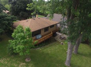 42807 N Woodbine Ave, Antioch, IL 60002