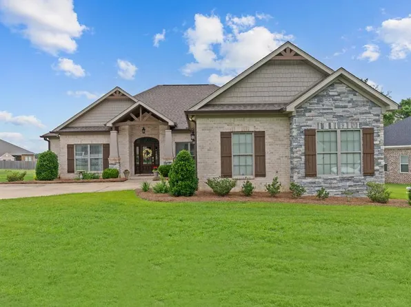 107 Laney Ln, Dothan, AL 36305