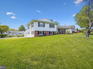 804 E Roanoke Rd, Sterling, VA 20164