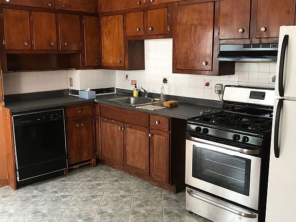 5th image of 332 22nd St #1