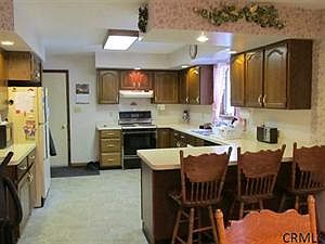 3rd image of 63 Fairview Ln