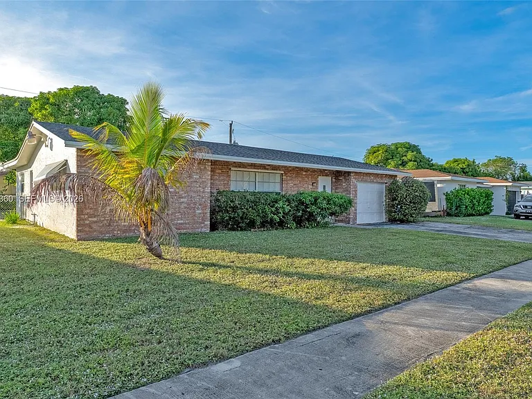 2641 NW 44th Ave — Photo 19