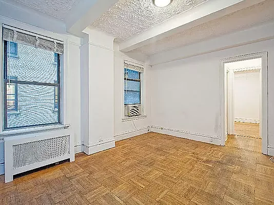 Rented by Buchbinder & Warren | media 15