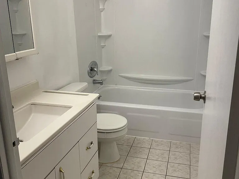 706 Meadow Woods Ln — Photo 9