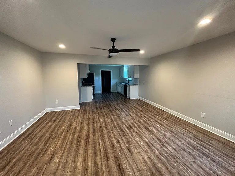 216 N Harrison St — Photo 15
