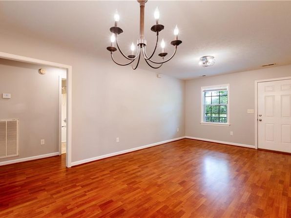 16 Moores Pointe Rd, Deltaville, VA 23043