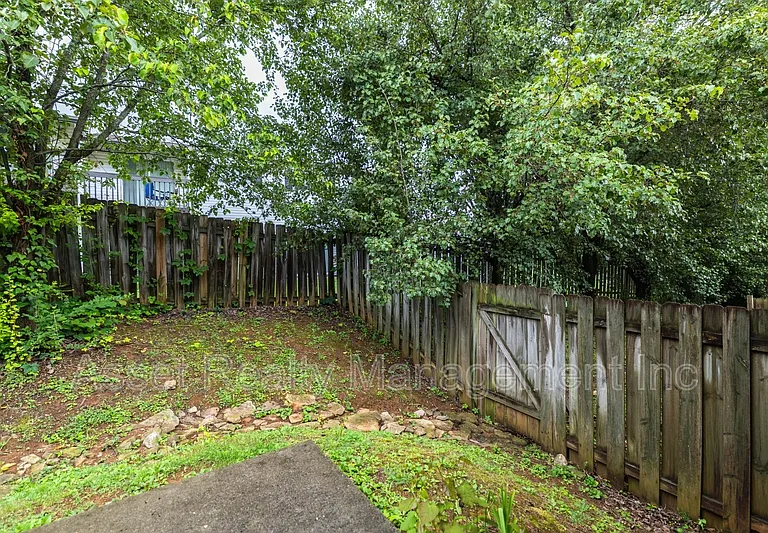 1315 Lucy Way #7 — Photo 27
