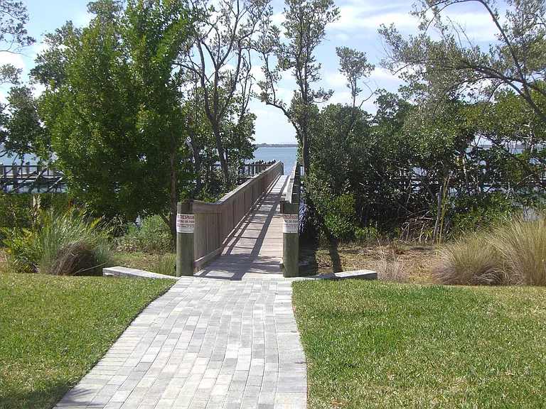 906 Mariner Bay Blvd — Photo 42