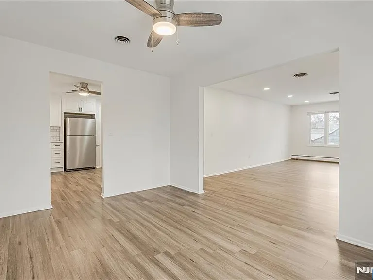 35 Field Rd — Photo 5