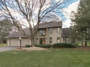 9754 Wedgewood Alcove, Woodbury, MN 55125