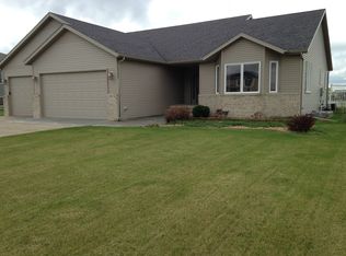 541 38th Ave W, West Fargo, ND 58078
