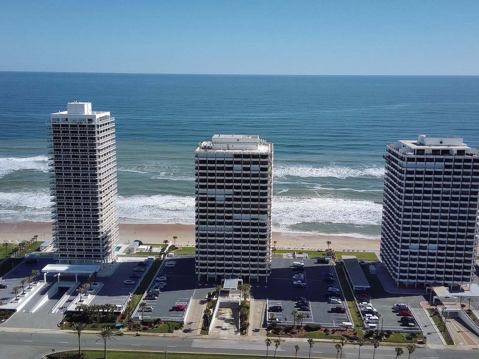 2 bed, 2.0 bath, 1360 sqft, $3,300 — Photo 1