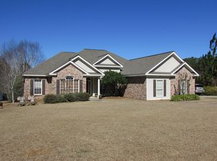 15 Homestead Rdg, Hattiesburg, MS 39401