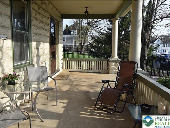 5th image of 517 McCartney St