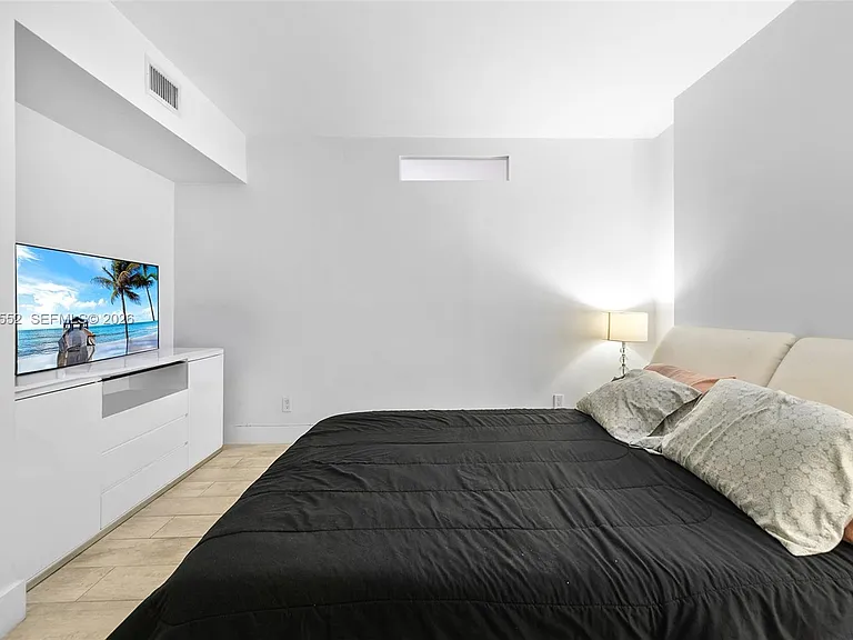 19390 Collins Ave #1519 — Photo 11