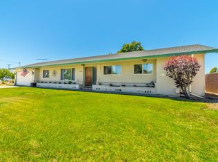 2220 Santa Rosa Dr, Hollister, CA 95023