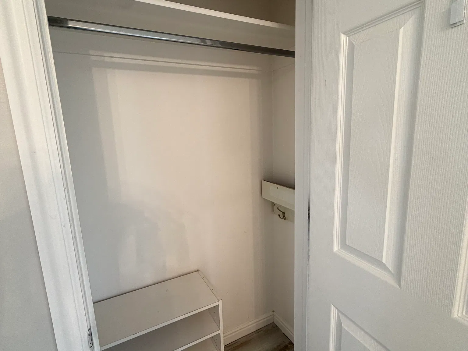 5 bed, 1882 sqft, $2,400 — Photo 3