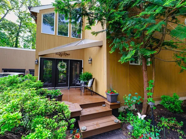 12 Fischer Rd, Linwood, NJ 08221