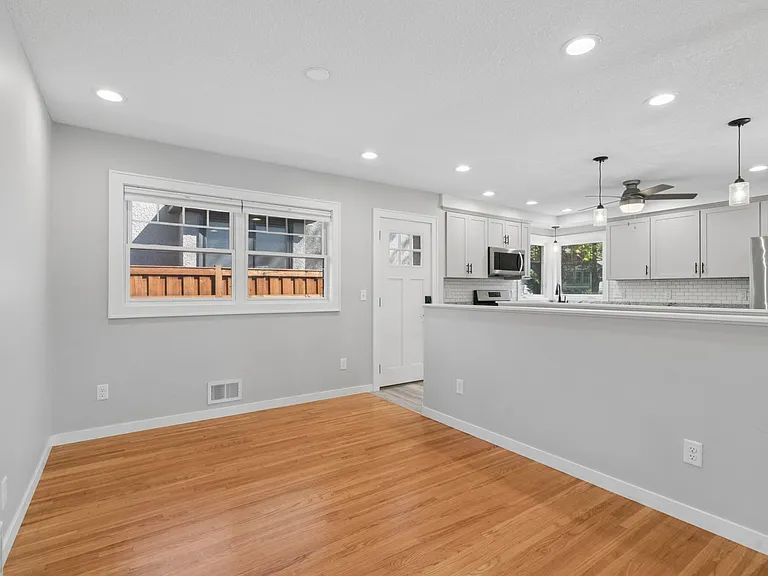 3100 W 55th St — Photo 17