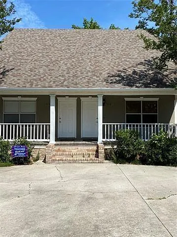 Building Photo - 518 Ramon St