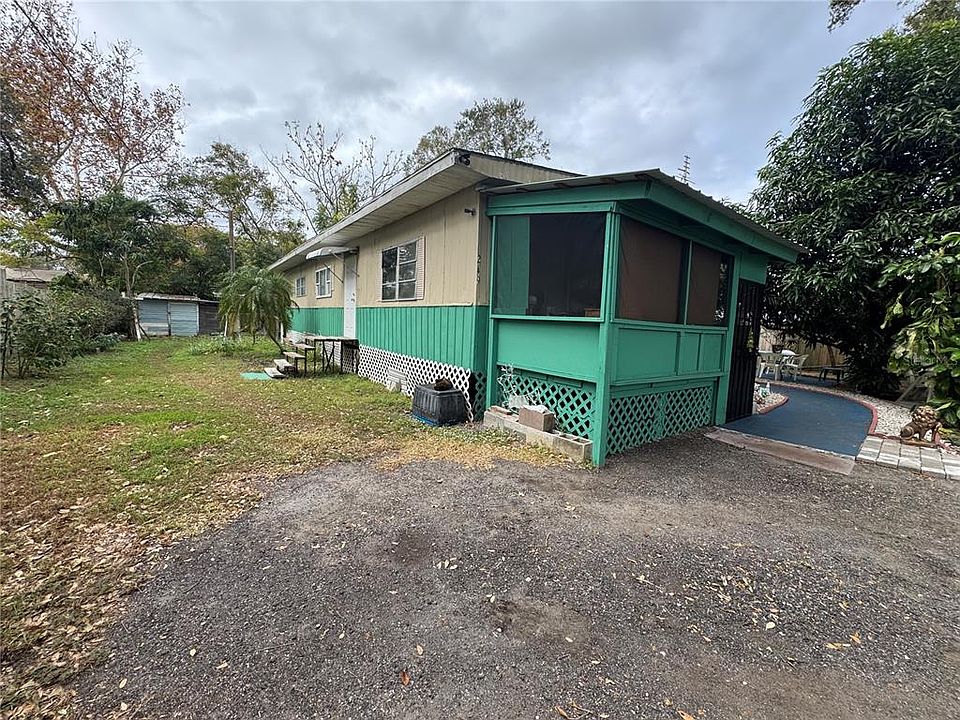 1st image of 209 KAYLOR DRIVE
