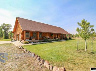 1150 Strand Rd, Evansville, WY 82636