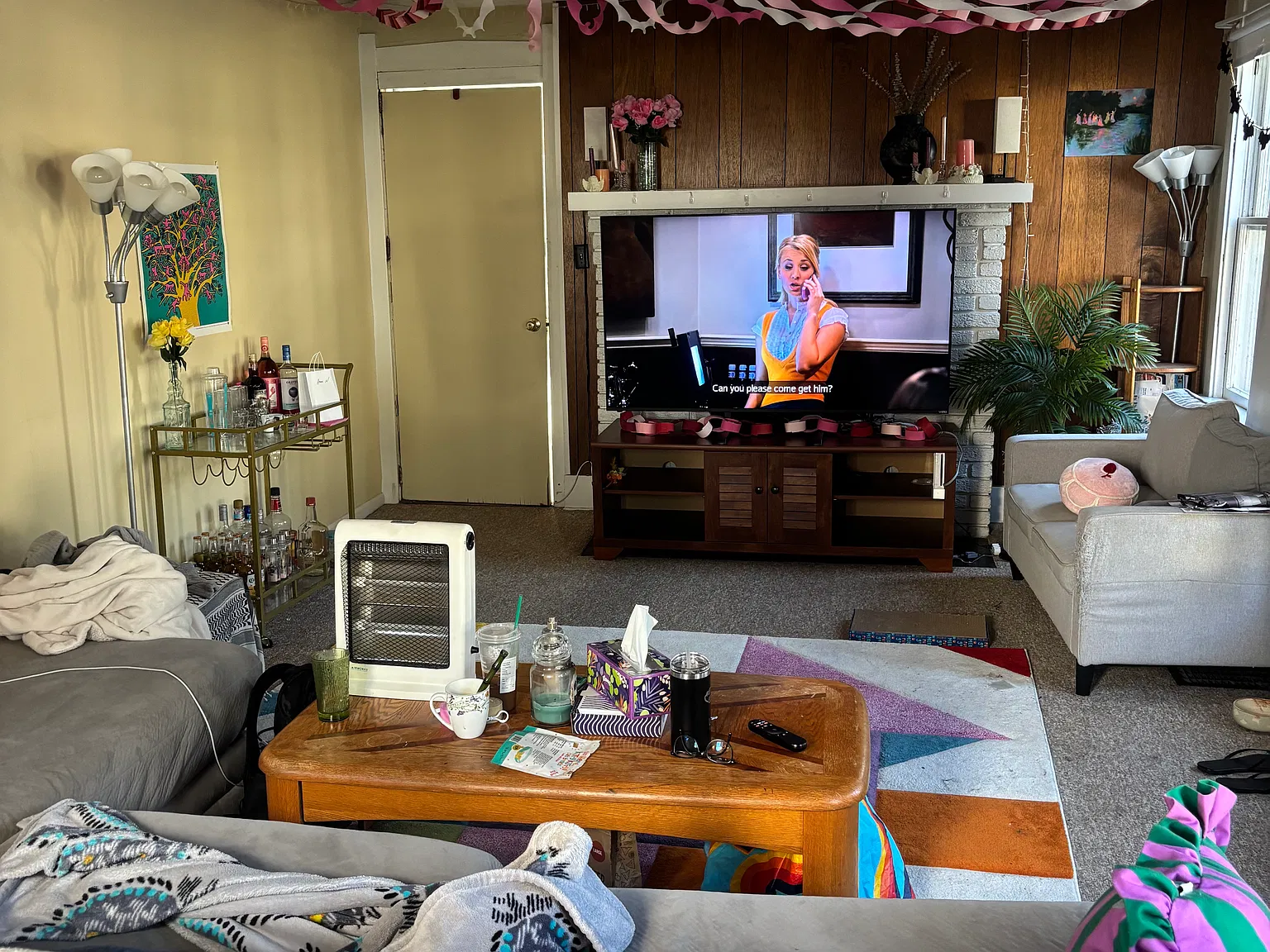 6 bed, 2300 sqft, $3,750 — Photo 2