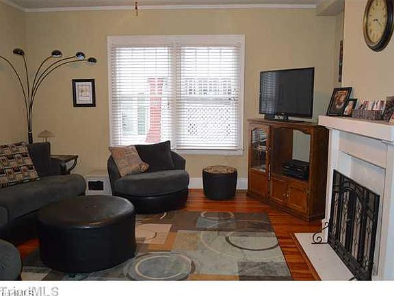 5th image of 140 W Church St