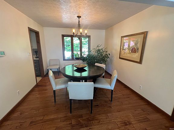 3rd image of 4154 W Meadowvale Dr