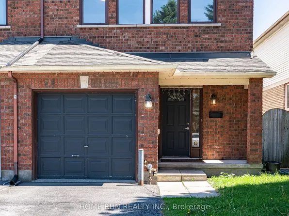 12 Gardengate Way E, Ottawa, ON K2G 5Z2