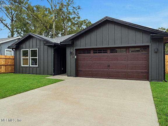 2nd image of 3238 DILLON Street