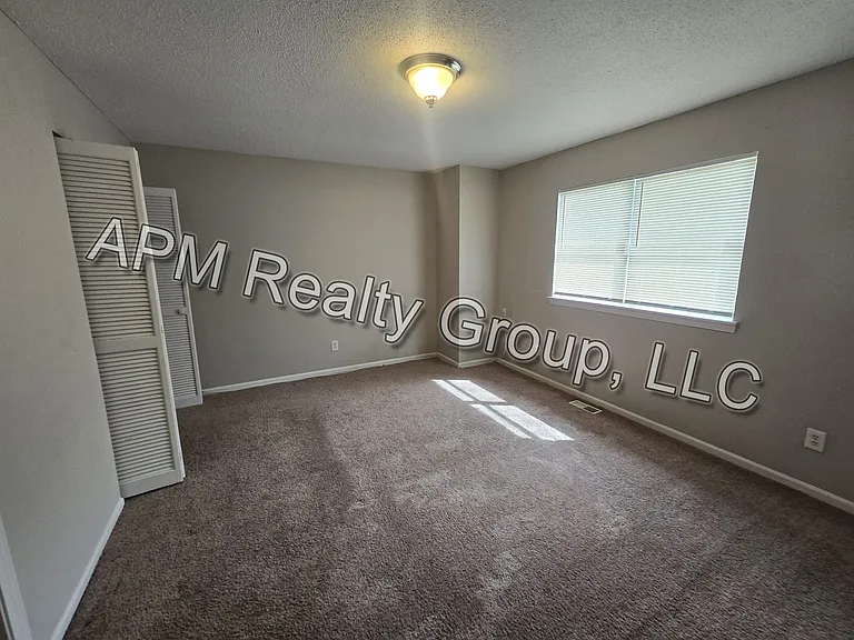1728 Springwoods Lake Dr #B — Photo 3