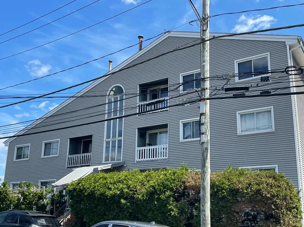 132 Bennett St APT 102, Bridgeport, CT 06605