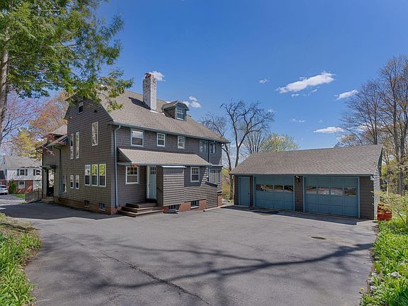 2nd image of 160 Craigie Street