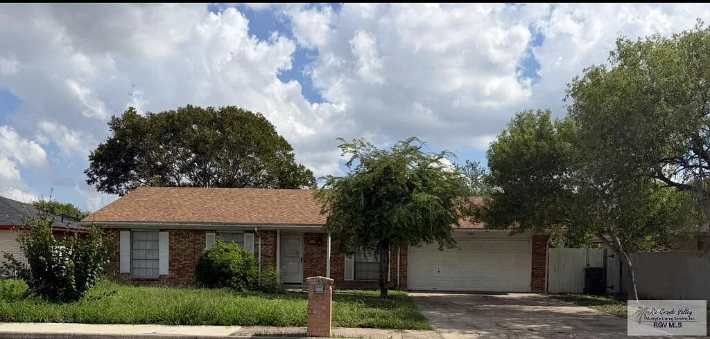 3 bed, 2.0 bath, 1300 sqft, $1,650 — Photo 1