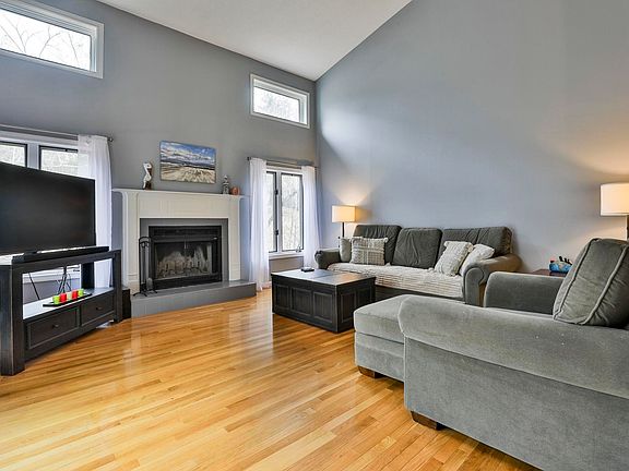 4th image of 53 Hickory Lane