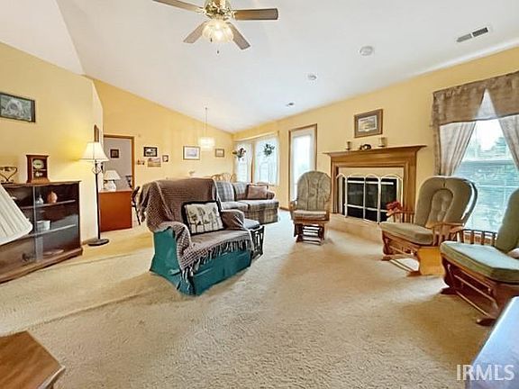 4th image of 21 Glade Ct
