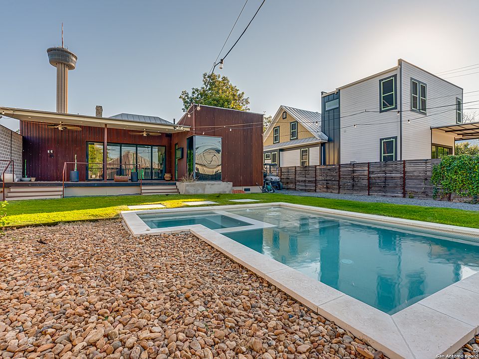 1st image of 228 LAVACA ST