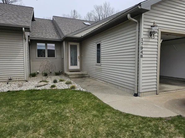 17948 Riverbluff Dr, Big Rapids, MI 49307