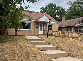 619 Salem St, Rockford, IL 61103