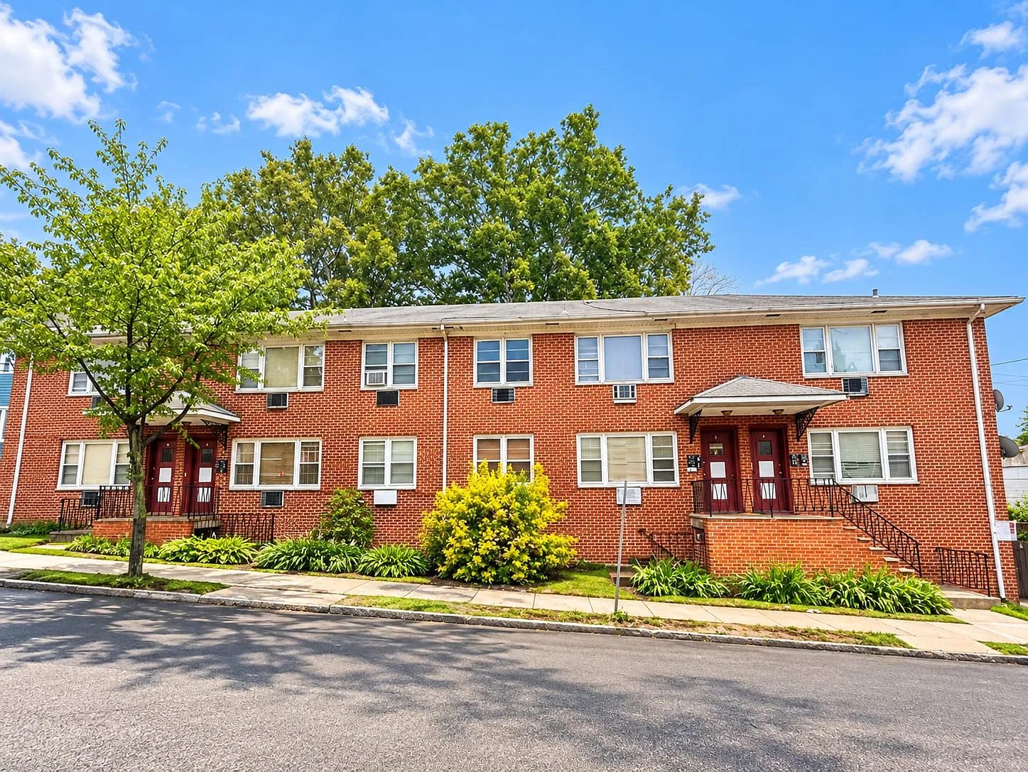 2 bed, $2,100 — Photo 1