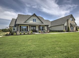 18401 E Persimmon Ln, Owasso, OK 74055