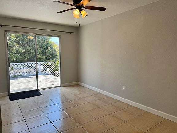 5th image of 3190 Lirio Ct