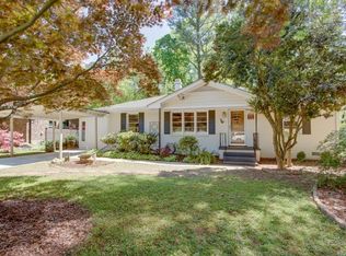 2469 Hunting Valley Dr, Decatur, GA 30033