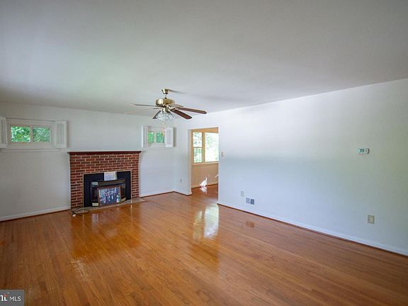 5th image of 183 Elm St