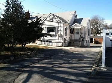 1st image of 110 Bannon Ave #3