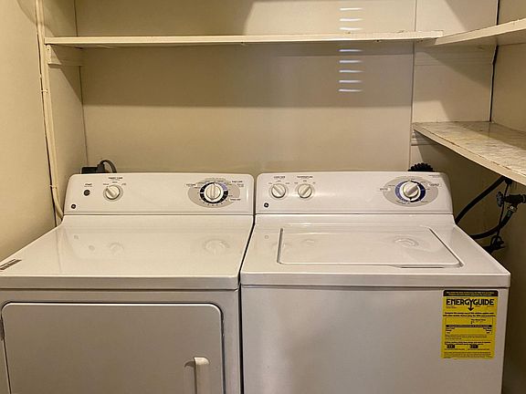 Laundry room & pantry